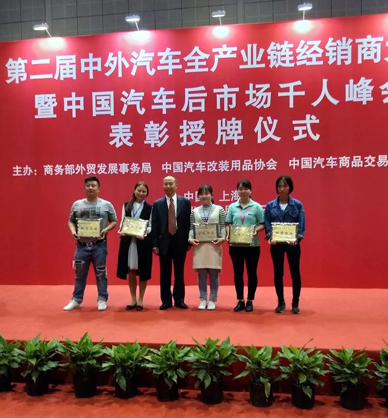 1539585312180628.jpg 640.webp (6).jpg